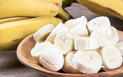 Comer banana ao pequeno-almoço ajuda a emagrecer