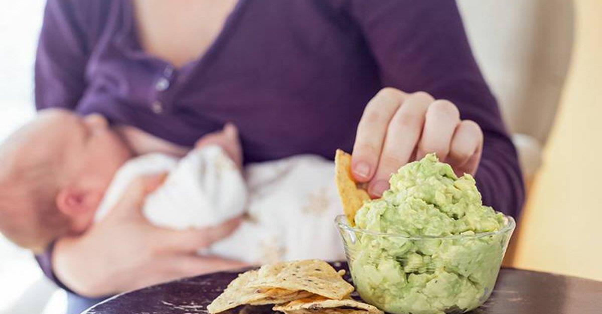 Comer em excesso durante amamentação pode afetar saúde da prole