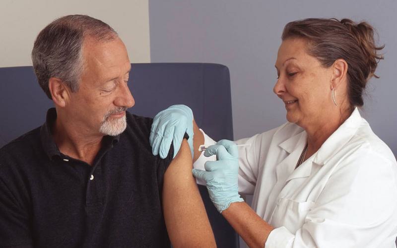 Notícias - Vacinação é crucial para um envelhecimento saudável
