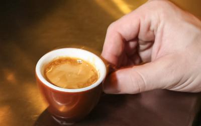 Estudo descobre ligação entre genética e consumo de café