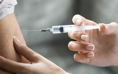 Vacinas contra HPV previnem cancro em mulheres e homens