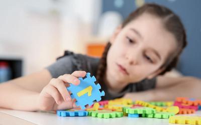Autismo ligado à alteração do microbioma intestinal em crianças