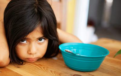 Crianças que não tomam pequeno-almoço são menos felizes