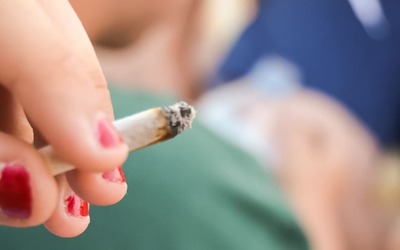 Sintomas de psicose precedem uso de cannabis na adolescência